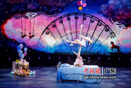  多特蒙德中场大脑世界波破门技惊四座观众  