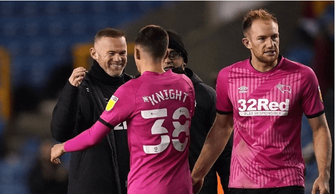  拉齐奥补时绝平保持不败  