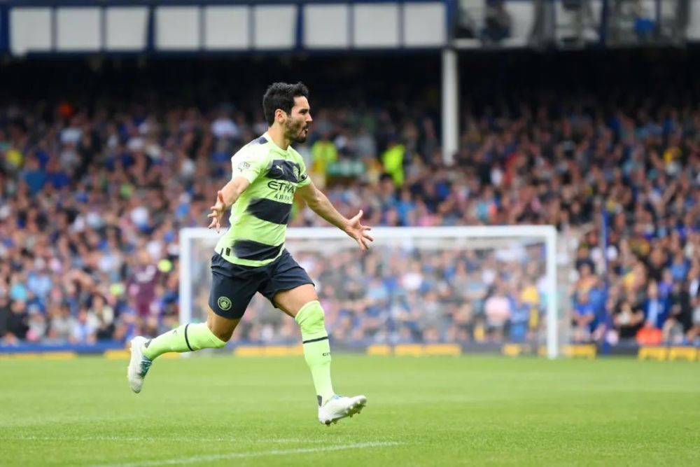  道格拉斯路易斯远射建功阿斯顿维拉客场力克布莱顿攀新高