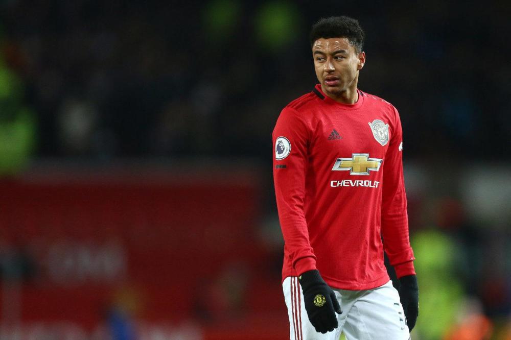  库杜斯凌空抽射惊艳全场西汉姆联主场力克狼队止颓势  