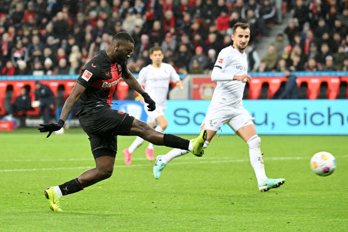  波鸿防守反击默契十足，德甲务实作风收获成效